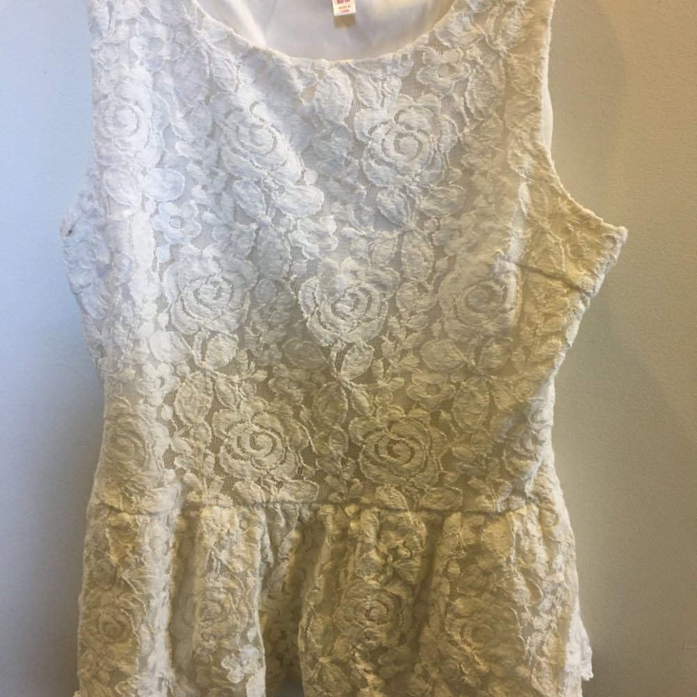 Xhiliration lace Top